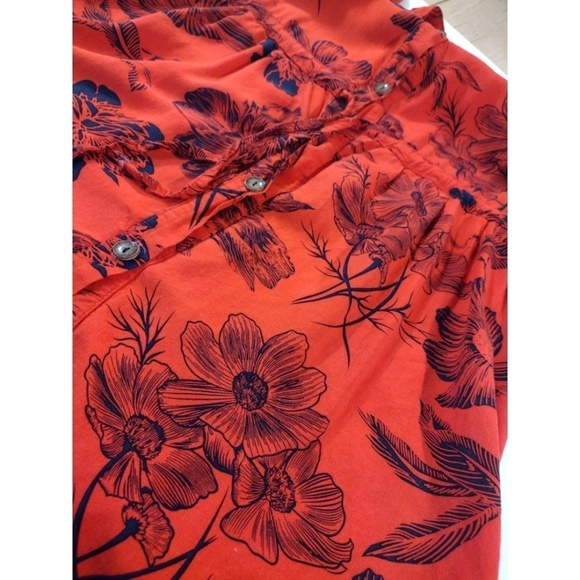 Nana Shop red and black floral 3/4 sleeve button front shirt - Picture 7 of 12